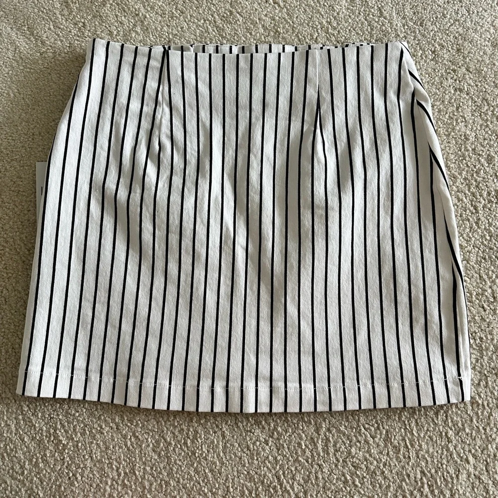 New - Picture 2 of 2